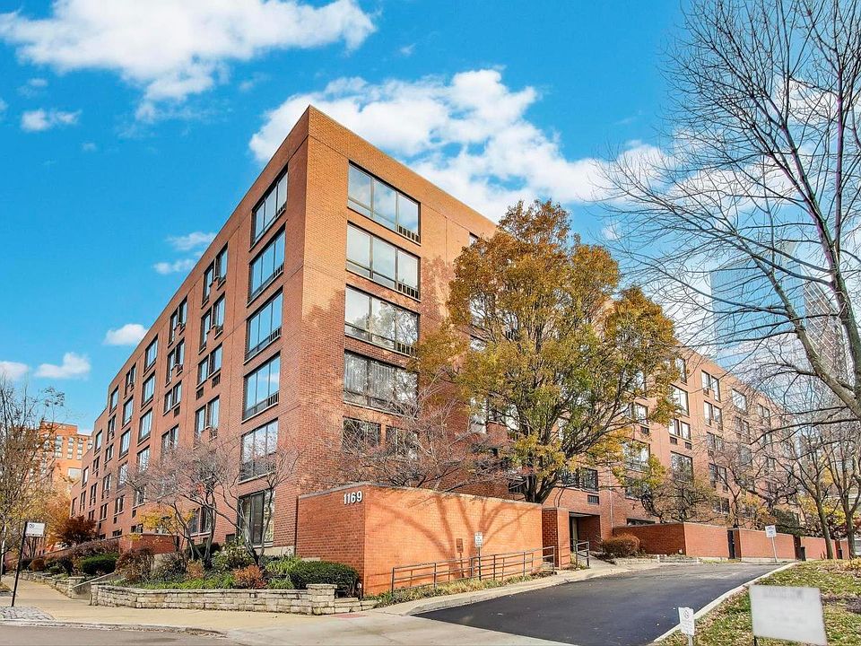1st image of 1169 S Plymouth Ct APT 114