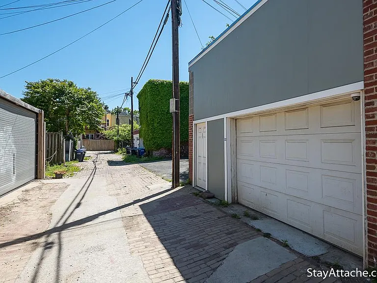 723 5th St NE — Photo 44