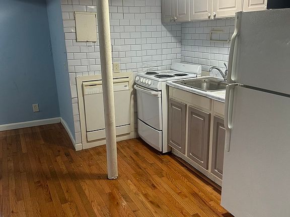 4th image of 57 Brighton Ave APT B
