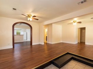 5106 Avenue Q, Galveston, TX 77551