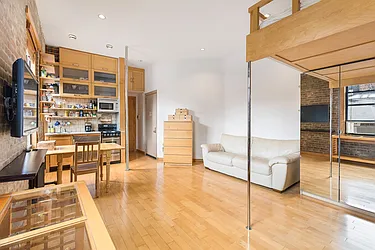 Sold by Nest Seekers International