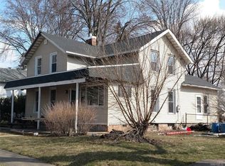 43 Adam St, Lockport, NY 14094