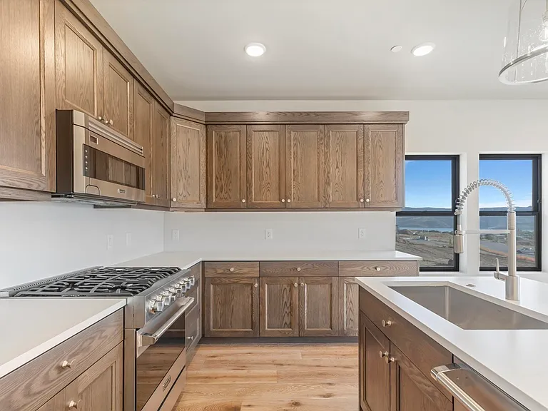 1124 W Vos Cir #201 — Photo 13