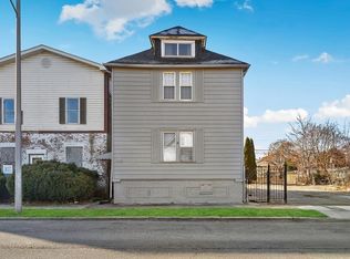 238 E 22nd St, Chicago Heights, IL 60411