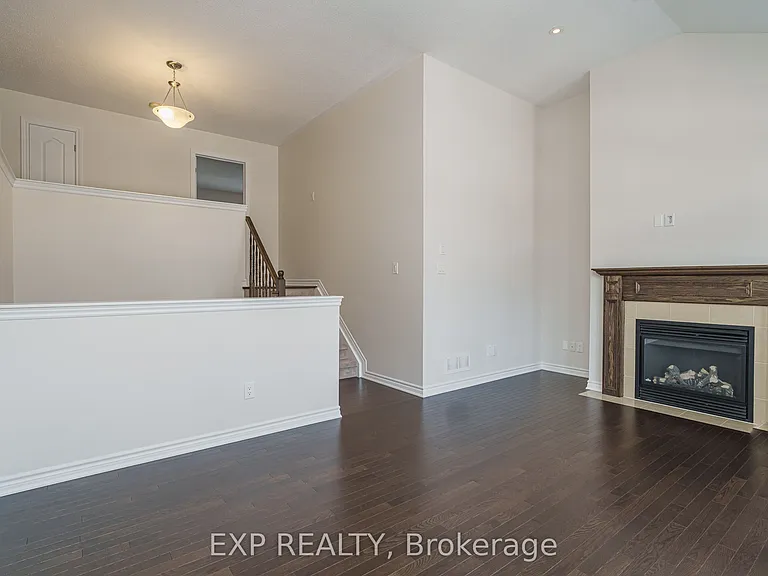 215 Rivertree St — Photo 14