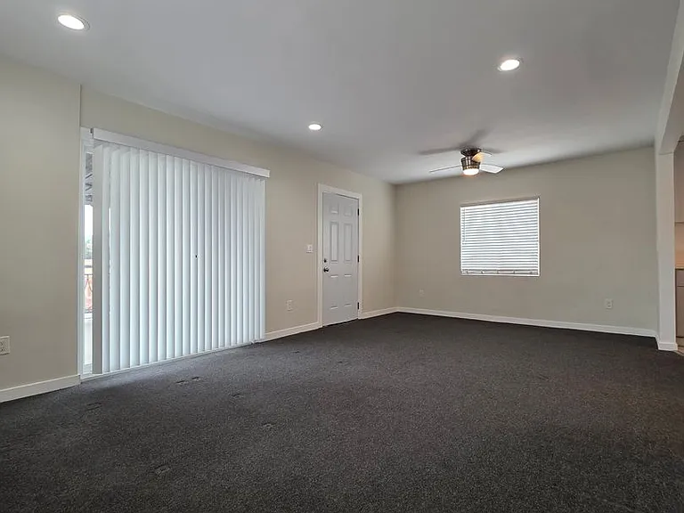 613 S Prairie Avenue — Photo 19