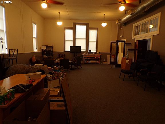 5th image of 202 S 4th Ave