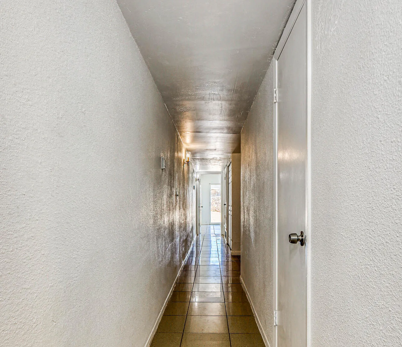 3 bed, 2.0 bath, 2798 sqft, $1,650 — Photo 4