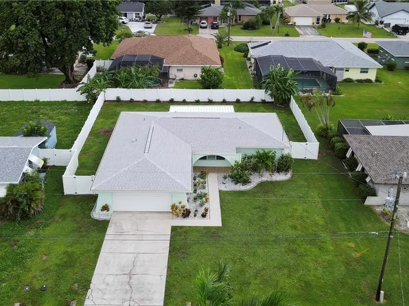 3820 SE 10th Pl, Cape Coral, FL 33904