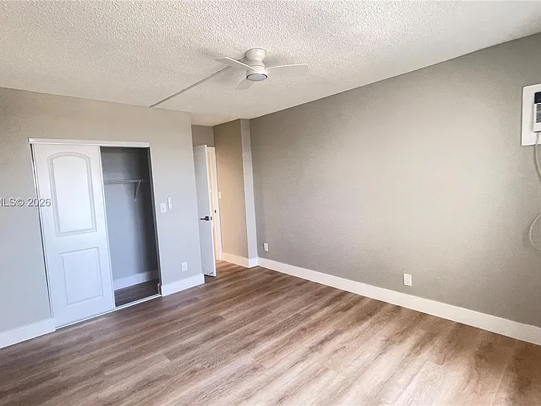 200 S Birch Rd #712 — Photo 14