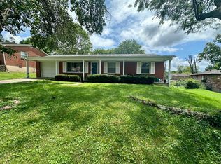 140 Cherokee Dr, Winchester, KY 40391