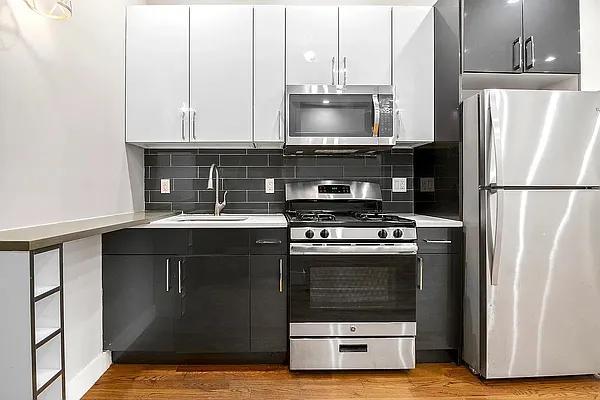 Rented by Freestone Property Group | media 8