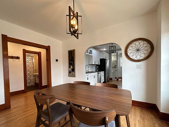 4th image of 315 W 8th St