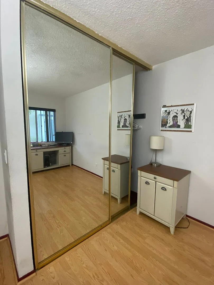 Resort-Style Private Rooms in Guarded Tara Hill Complex | Prime Culver City Location — Photo 3