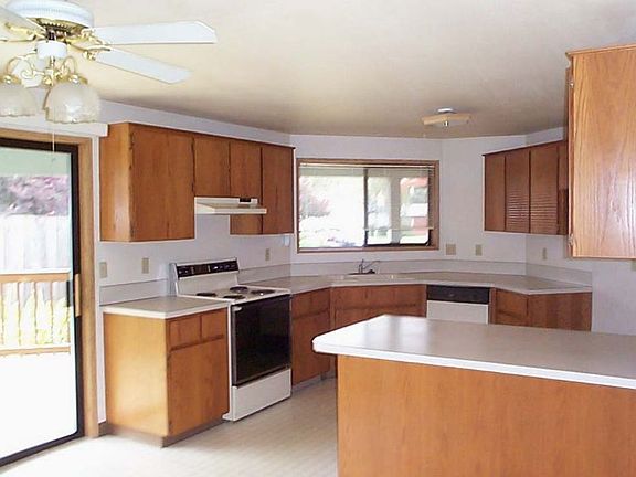 4th image of 14006 NE 89th Cir