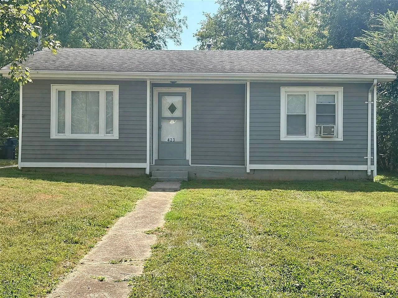 2 bed, 728 sqft, $850 — Photo 1