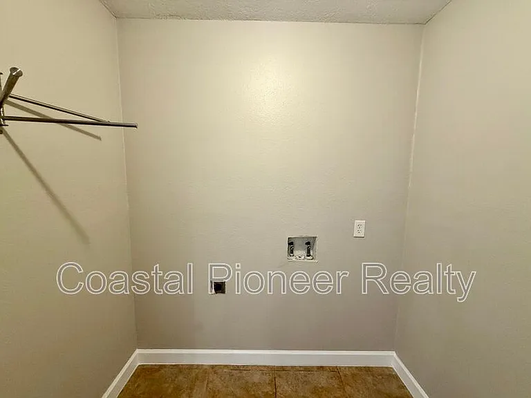 3944 E Eden Roc Cir — Photo 21