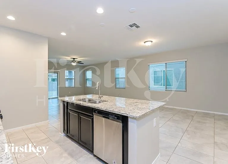 7510 S Rancho #VIA — Photo 6