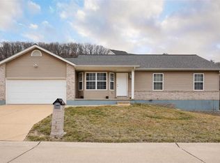 3896 Country Club Dr, Imperial, MO 63052