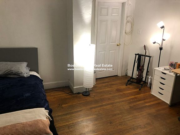 5th image of 384 Commonwealth Ave APT 43