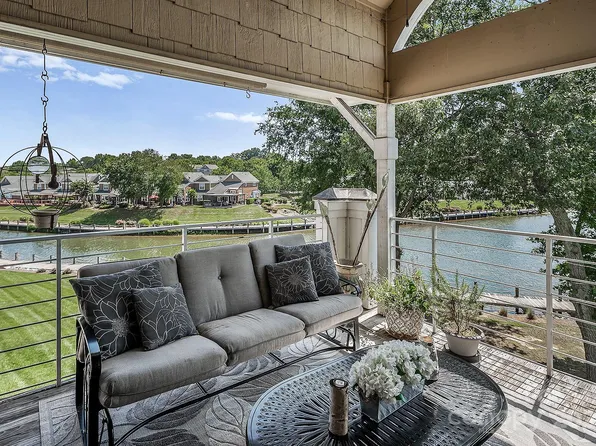 18641 Harborside Dr, Cornelius, NC 28031