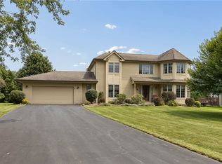 85 Corral Dr, Penfield, NY 14526