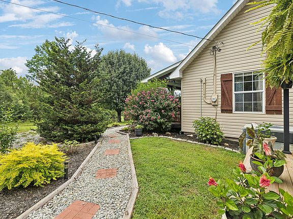 5th image of 176 Robert Hensley Rd