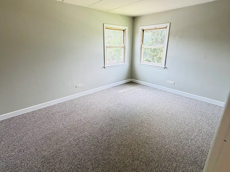 10737 S Lloyd Dr #8 — Photo 8
