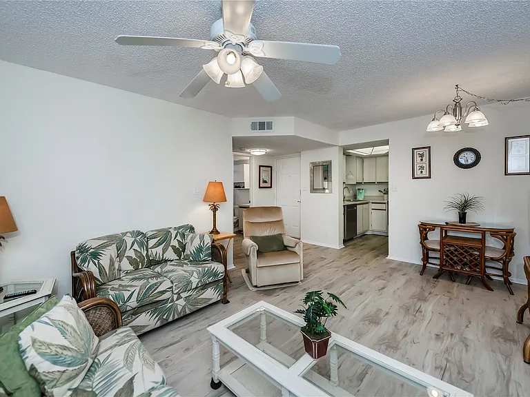 19505 Quesada Ave #U201 — Photo 4