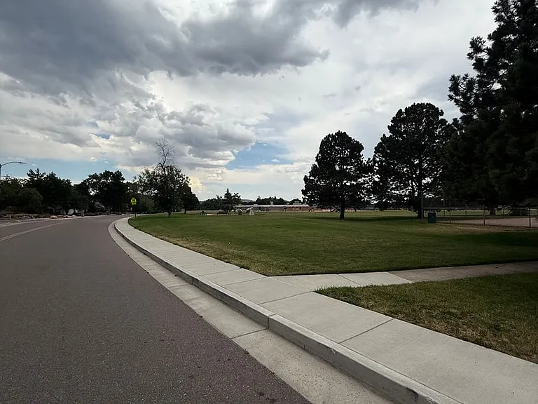 Holland Park Blvd. 1116 — Photo 15