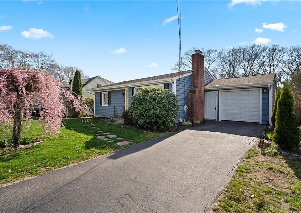 11 St, Warwick, RI 02888 Zillow