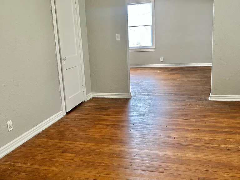 1215 Willow Branch Ave — Photo 13
