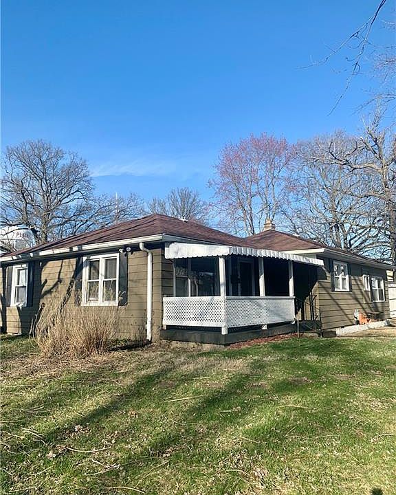 1st image of 906 Harlan St