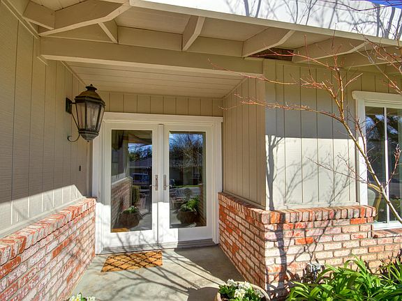 5th image of 6977 Lincoln Creek Cir