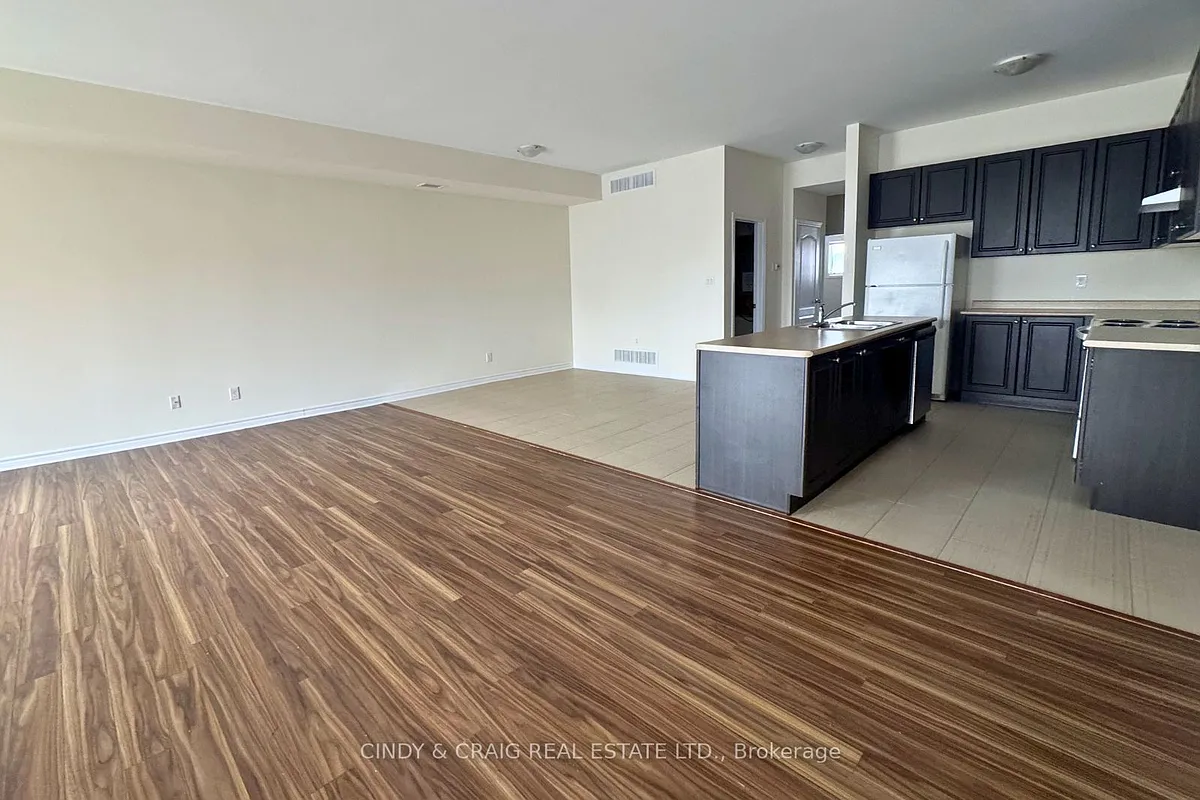 Building Photo - 15 Rosswell Dr #11
