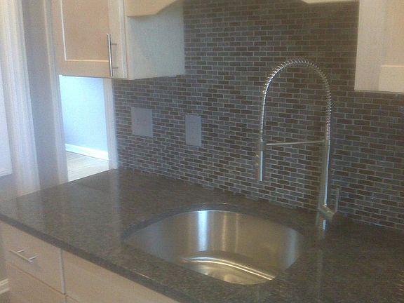 Granite w/undermount sink