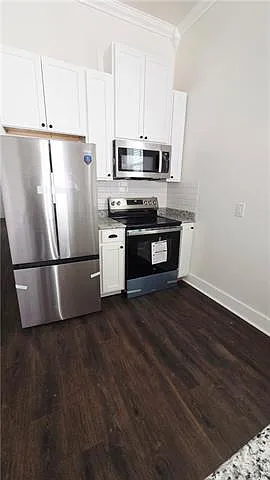 1822 Cambronne St — Photo 8