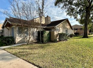 11699 Village Place Dr, Houston, TX 77077