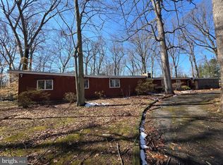 17 Cardinal Dr, Moorestown, NJ 08057