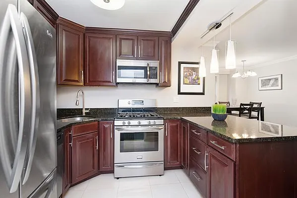 Sold by Keller Williams NYC | media 14