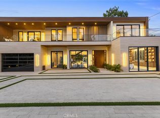 18777 Wells Dr, Tarzana, CA 91356