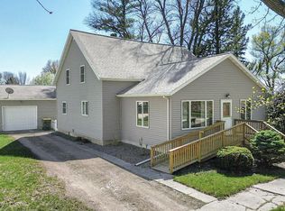 606 2nd St, Lucan, MN 56255