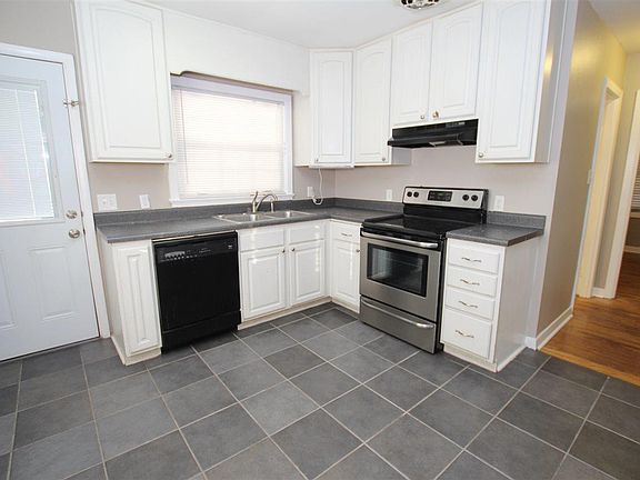 4th image of 5700 E Shore Dr
