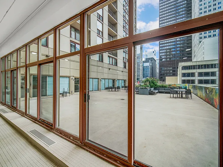 200 N Dearborn St #4208 — Photo 9