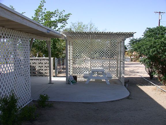 3rd image of 72461 Sunnyvale Dr