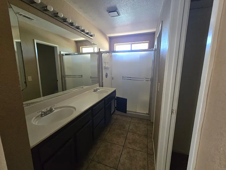 541 Moray Way — Photo 4