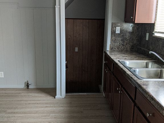 5th image of 18258 Mendota St