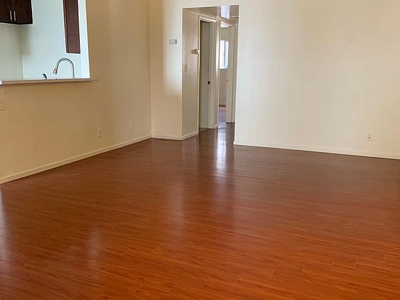 3rd image of 18361 Camino Bello APT B