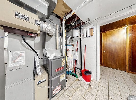 3rd image of 198 Boon Ave