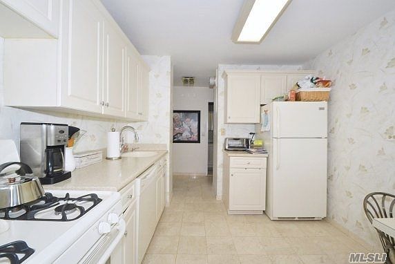 2nd image of 2 Bay Club Dr APT 14W